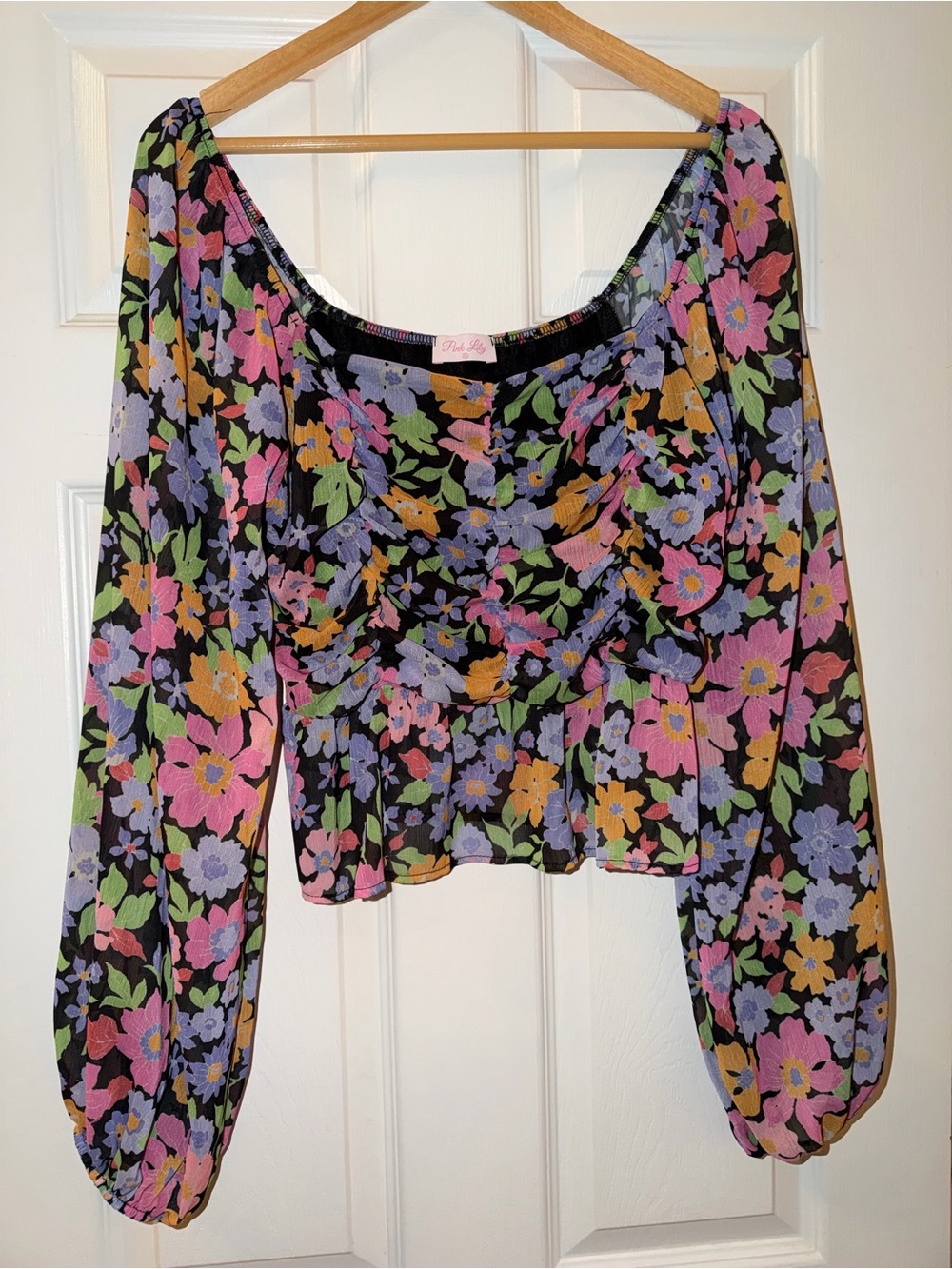 Pink Lily Black Floral Long-Sleeve Cropped Top - Multicolor
